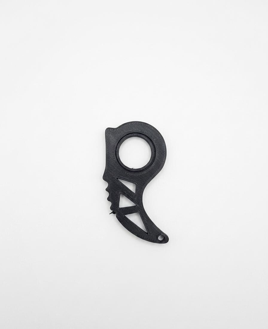 Karambit Fidget Spinner Keychain | Stress Relief Toy | No Bearings Needed | Blunt Plastic Novelty Gift